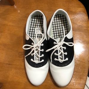 50’s saddle shoes size 9.5